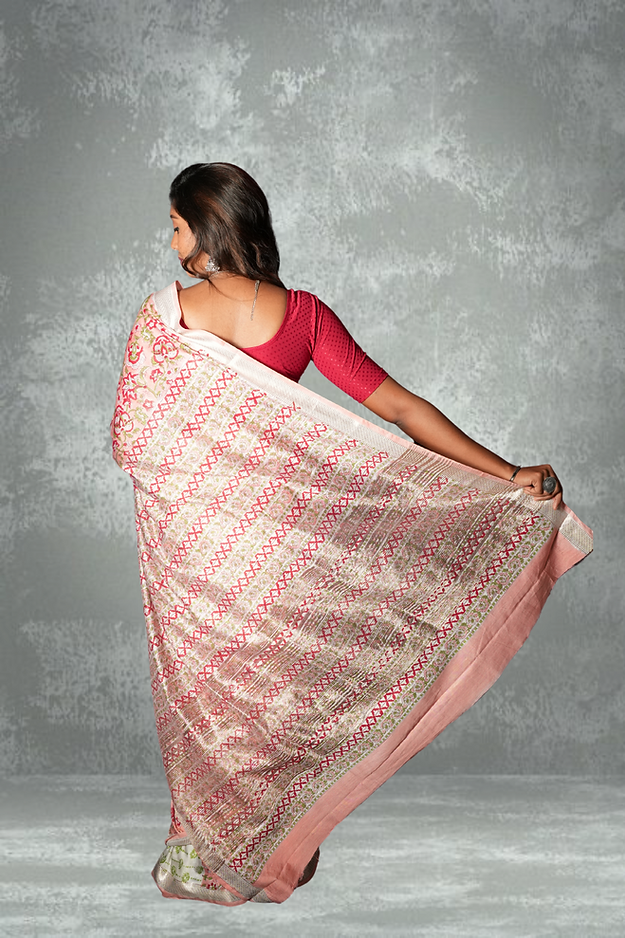 Peach Blended Maheshwari Silk Saree With Flower Block Print