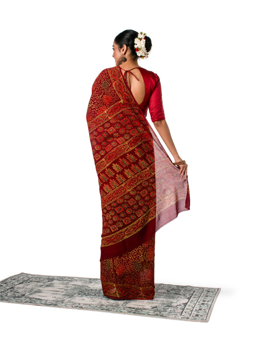 Maroon Coloured Chiffon Block Printed Saree with Multicolored Flowers
